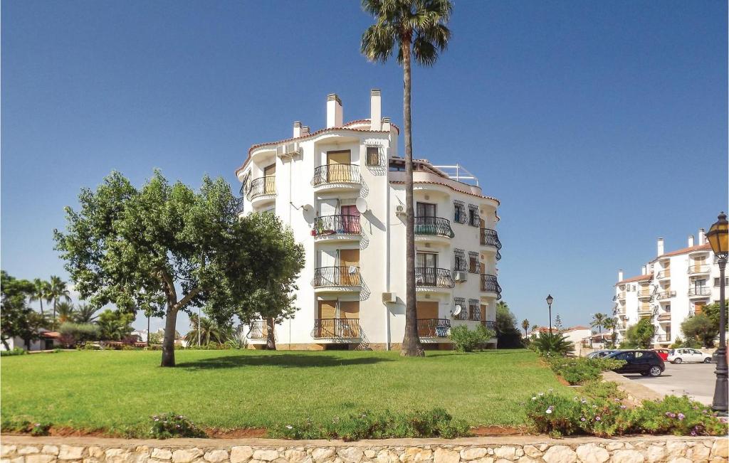 Nice Apartment In Denia With Wifi, Outdoor Swimming Pool And Swimming Pool photo 4
