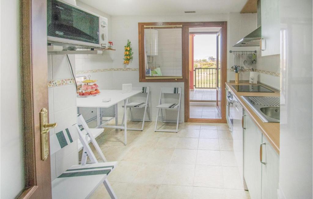 Awesome Apartment In Ayamonte With 2 Bedrooms, Wifi And Outdoor Swimming Pool photo 3