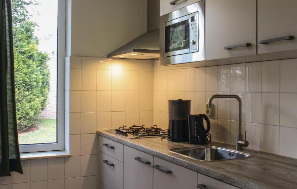 Beautiful Home In Vledder With 3 Bedrooms And Wifi photo 2