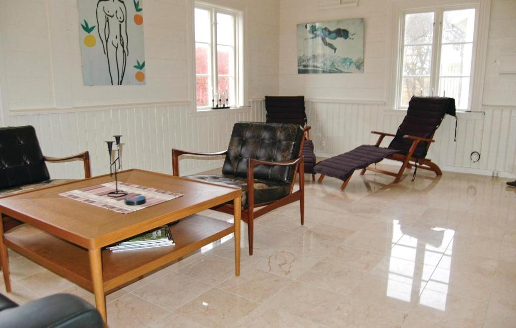 Nice home in Mellerud with 1 Bedrooms and WiFi photo 4