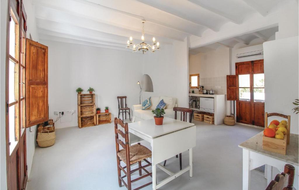 Beautiful Apartment In Altea With 1 Bedrooms And Wifi