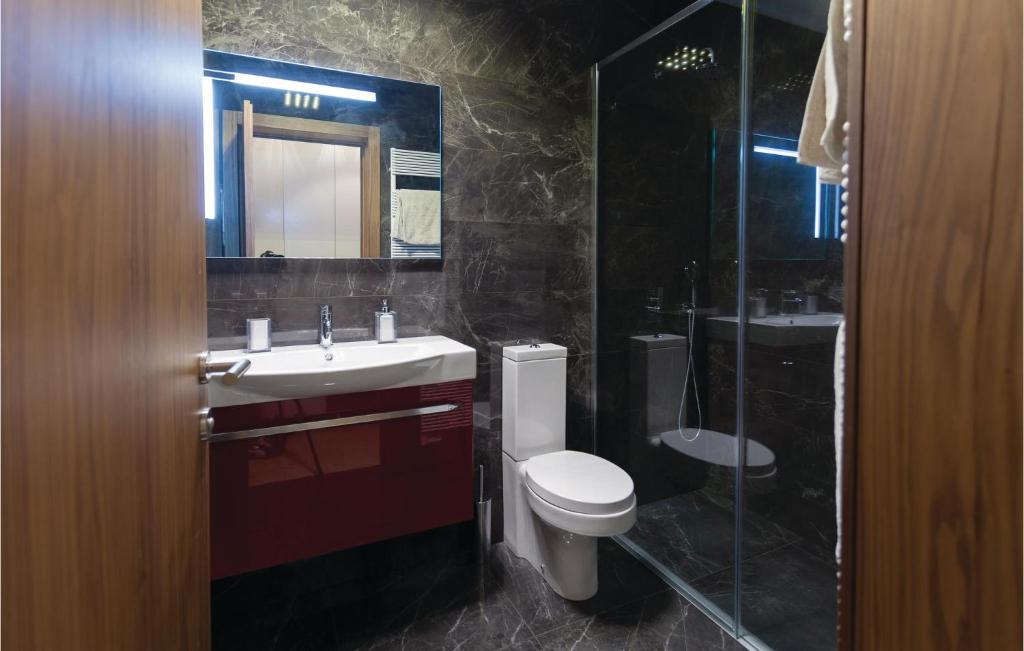 Nice Home In Dobrovo V Brdih With Sauna, Wifi And Outdoor Swimming Pool photo 4