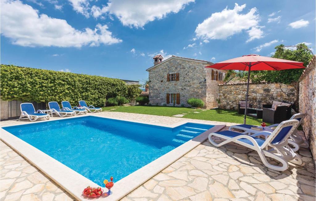Nice Home In Regulici With 3 Bedrooms, Wifi And Outdoor Swimming Pool