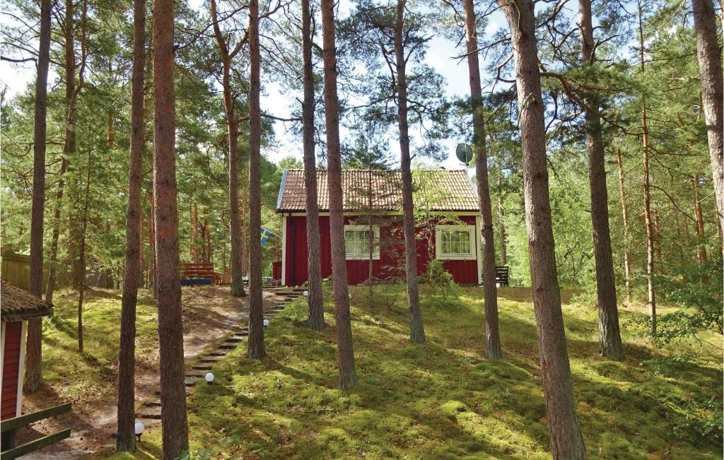 Stunning Home In Yngsj With 2 Bedrooms And Wifi photo 3