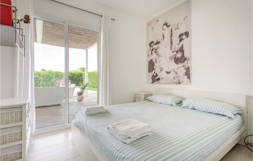 Stunning Home In Comiso rg With 7 Bedrooms, Wifi And Outdoor Swimming Pool photo 1