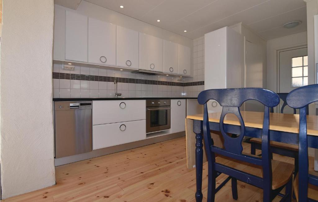 Amazing Home In Brastad With 2 Bedrooms And Wifi photo 1