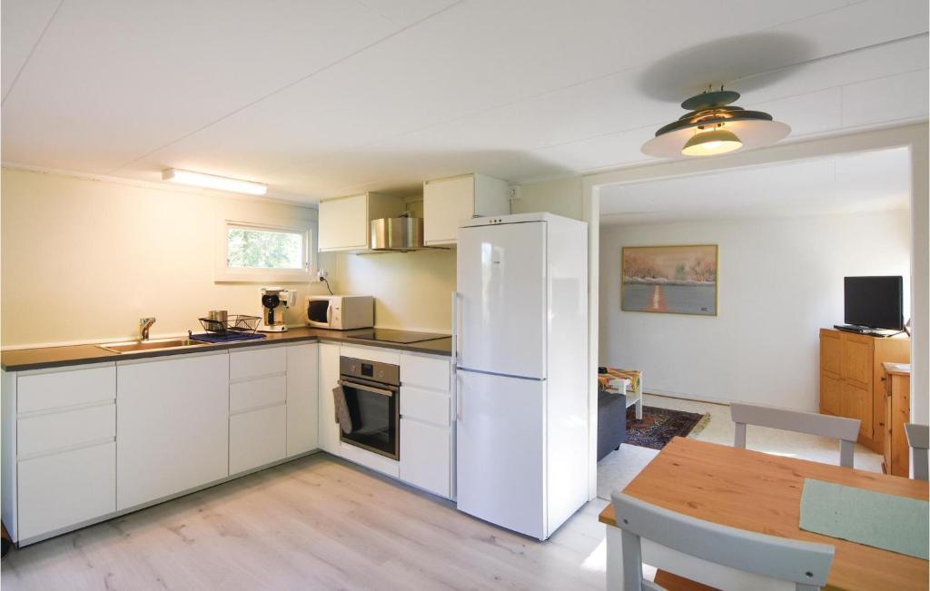 Amazing Home In Stenkullen With 1 Bedrooms And Wifi photo 1