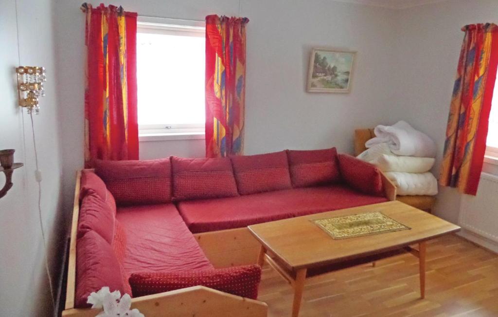 Nice Home In Korsfjorden With 4 Bedrooms And Wifi photo 3