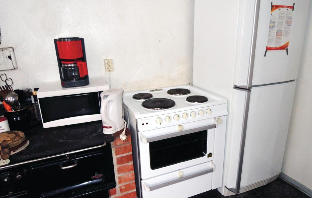 Nice Home In Vxtorp With 2 Bedrooms photo 1