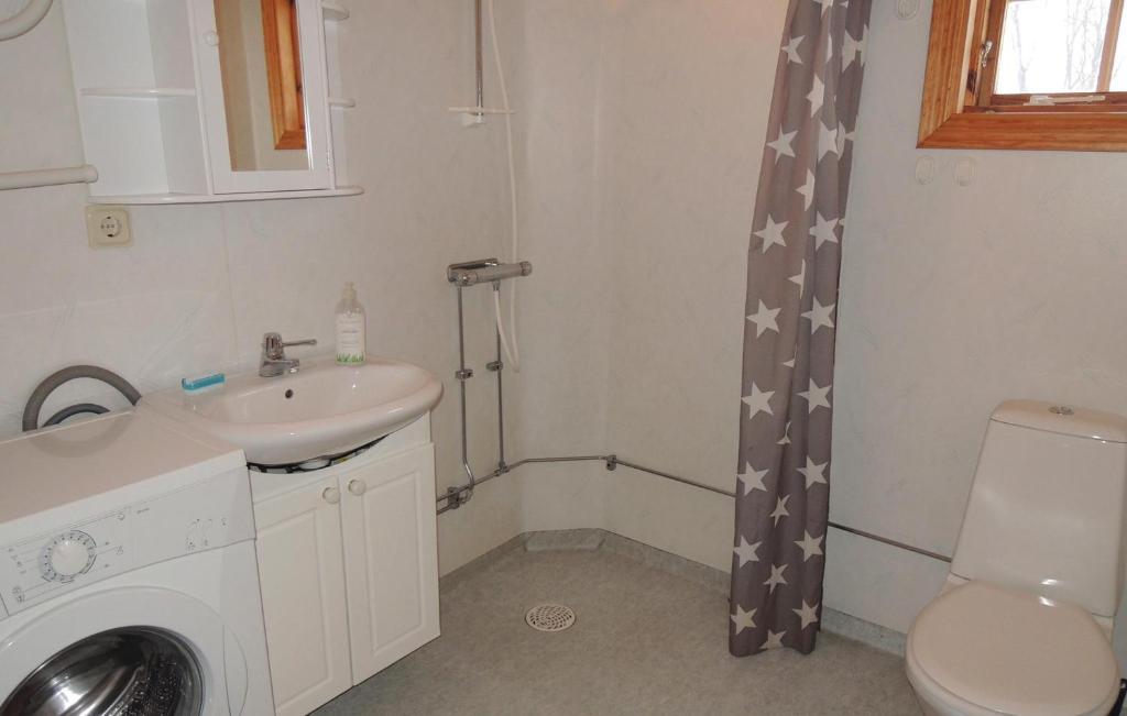 Beautiful Home In Svsj With 4 Bedrooms And Wifi photo 1