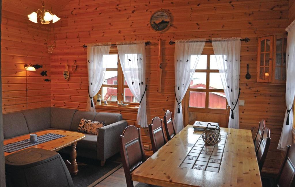 Amazing Home In Bstad With 3 Bedrooms And Wifi photo 4