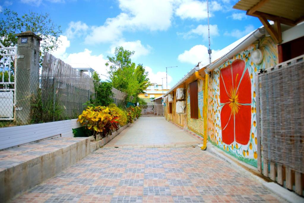 Holiday Home Soleil de Gwada photo 3