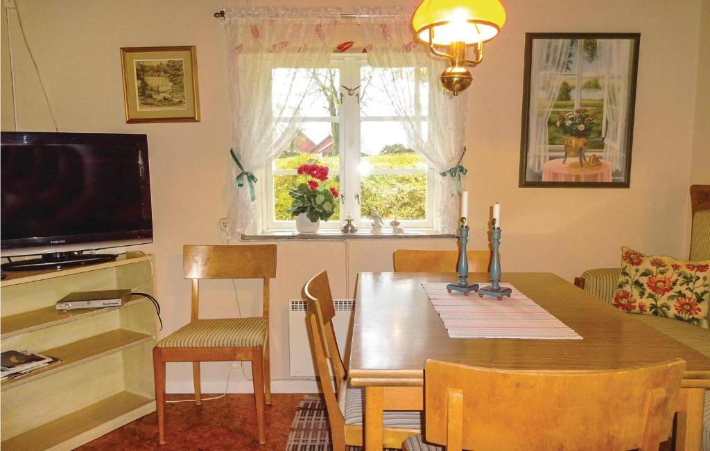 Nice Home In Hstveda With 2 Bedrooms And Wifi photo 4