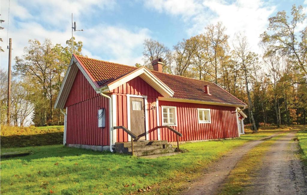 Nice Home In Hstveda With 2 Bedrooms And Wifi