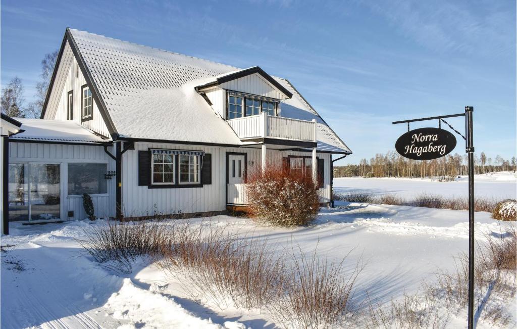 Stunning Home In Sffle With 5 Bedrooms And Wifi photo 1