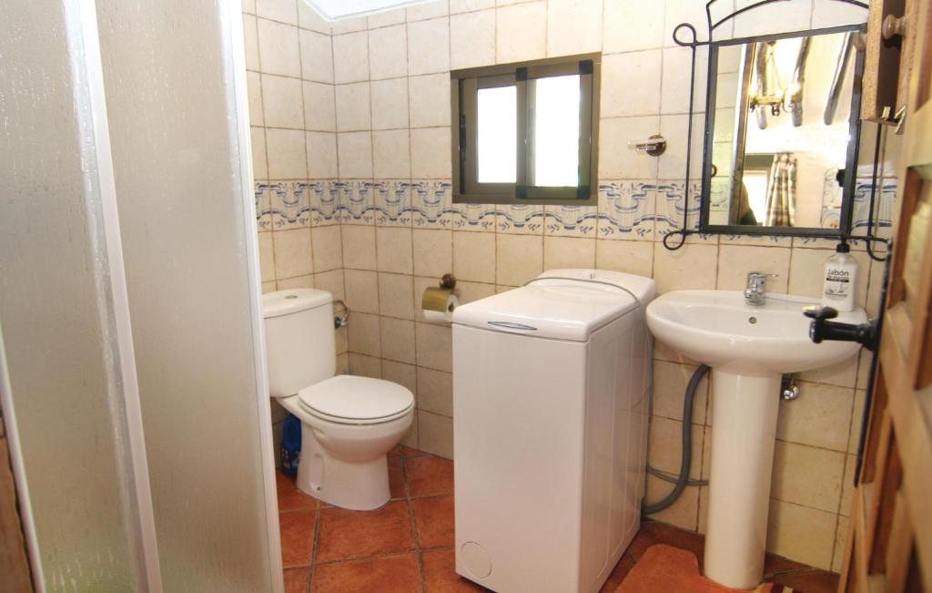 Amazing Home In Sileras-almedinilla With 6 Bedrooms, Wifi And Outdoor Swimming Pool photo 1