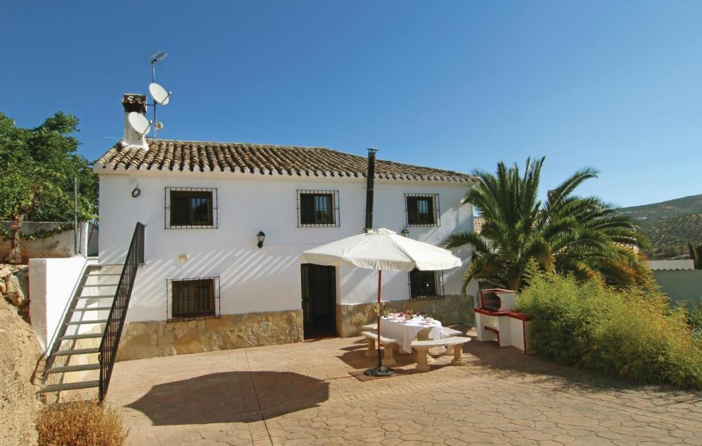 Amazing Home In Sileras-almedinilla With 6 Bedrooms, Wifi And Outdoor Swimming Pool