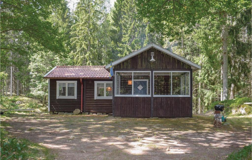 Nice Home In Hallaryd With 3 Bedrooms And Internet photo 2