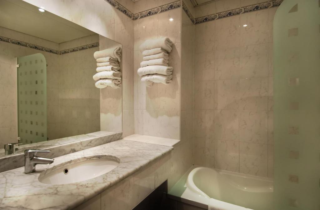 Одноместный (Одноместный номер), Hotel Claude Bernard Saint-Germain