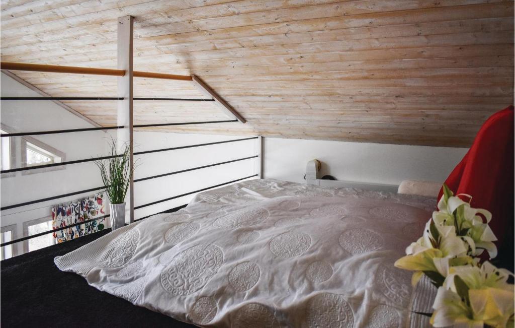 Beautiful Home In Vimmerby With 1 Bedrooms And Wifi photo 1