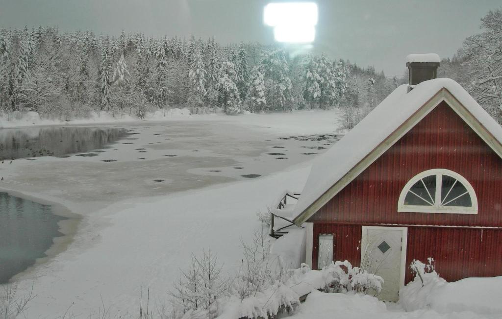 Awesome Home In Tingsryd With 5 Bedrooms, Sauna And Wifi photo 4