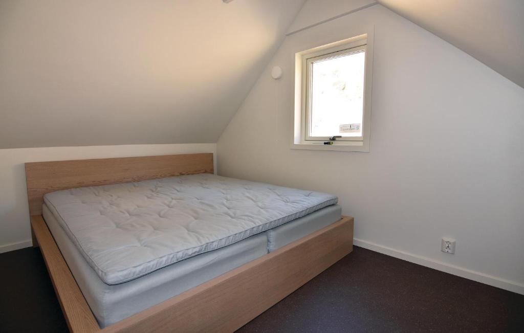 Amazing Home In Brastad With 2 Bedrooms And Wifi photo 3