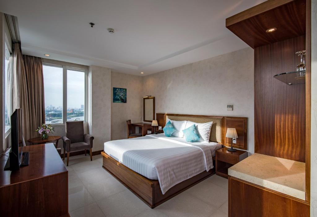 Двухместный (Двухместный номер Делюкс с 1 кроватью и видом на реку), Aquari Hotel