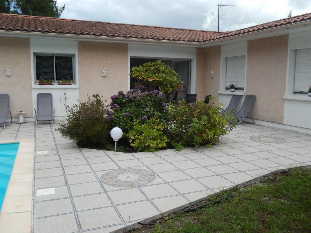 Villa De Guénifey photo 2