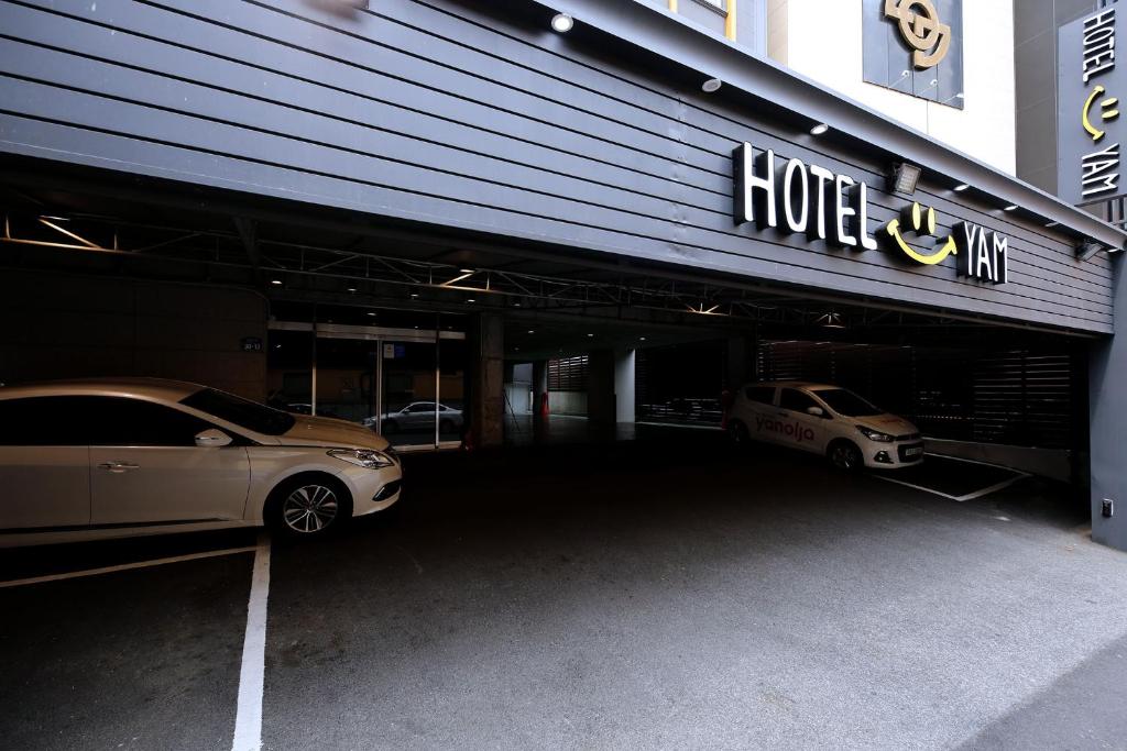 Hotel Yam photo 1
