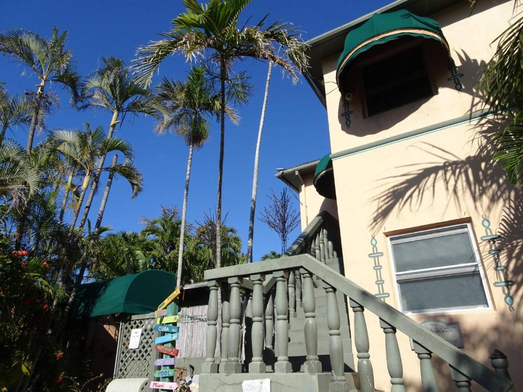 Suite Dreams Inn by the Beach photo 3