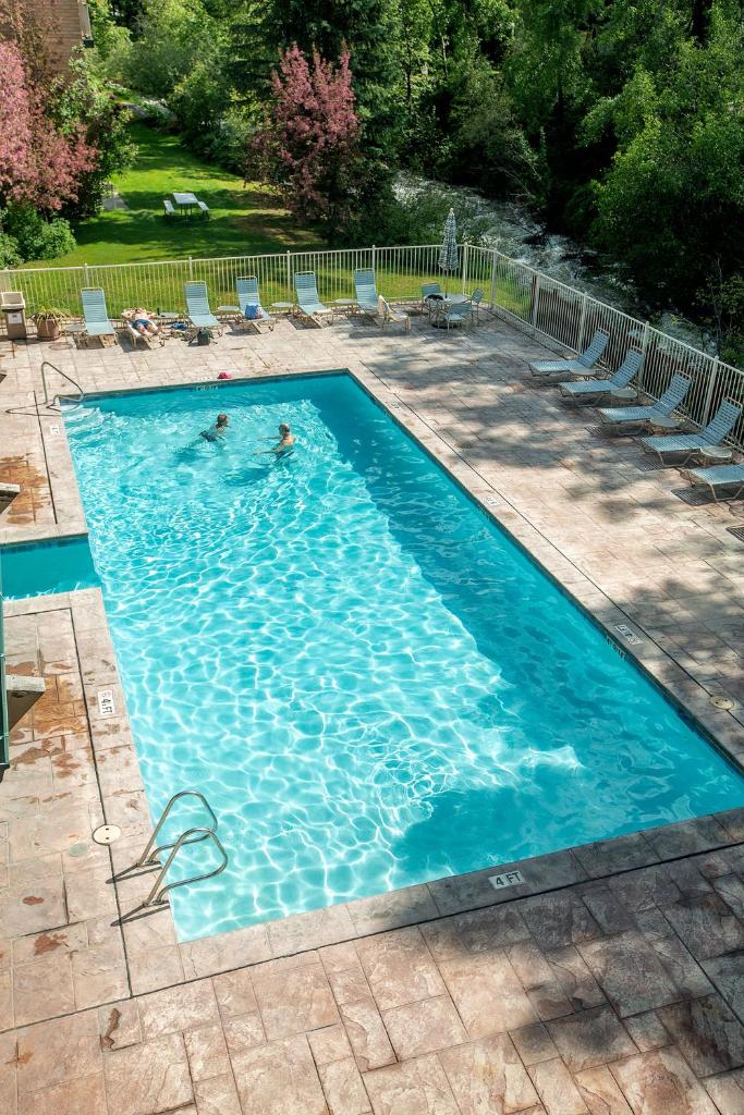 Sandstone Creek Club Condominiums photo 3