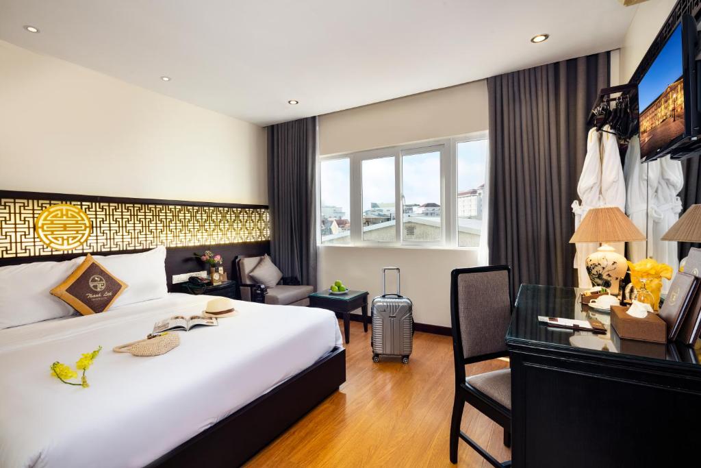 Двухместный (Улучшенный двухместный номер с 1 кроватью), Thanh Lich Hotel