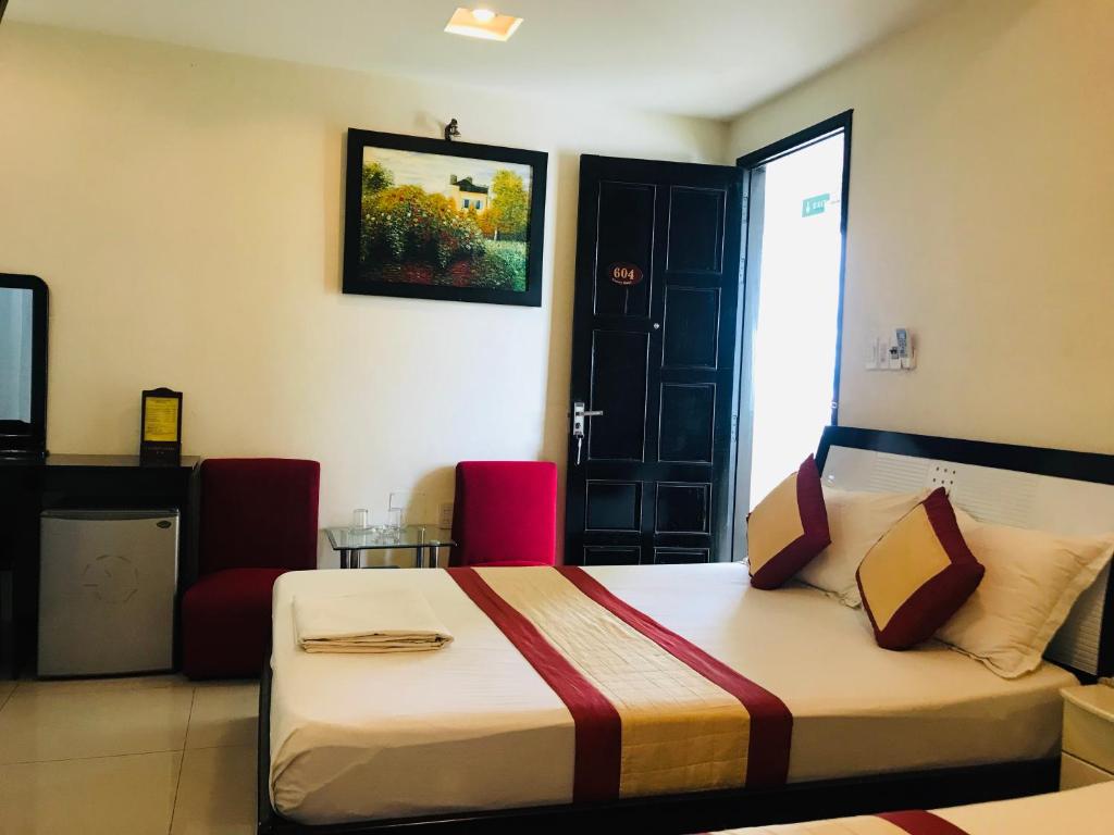 Khách Sạn Canary Huế