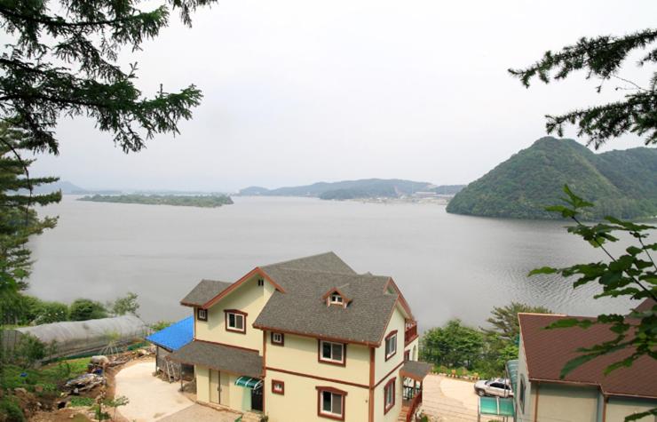 LaHoya Pension photo 3