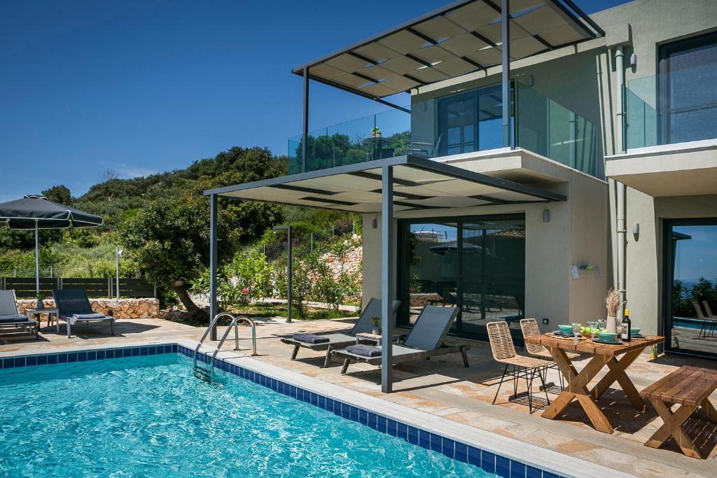 Villa Blue Sea photo 4