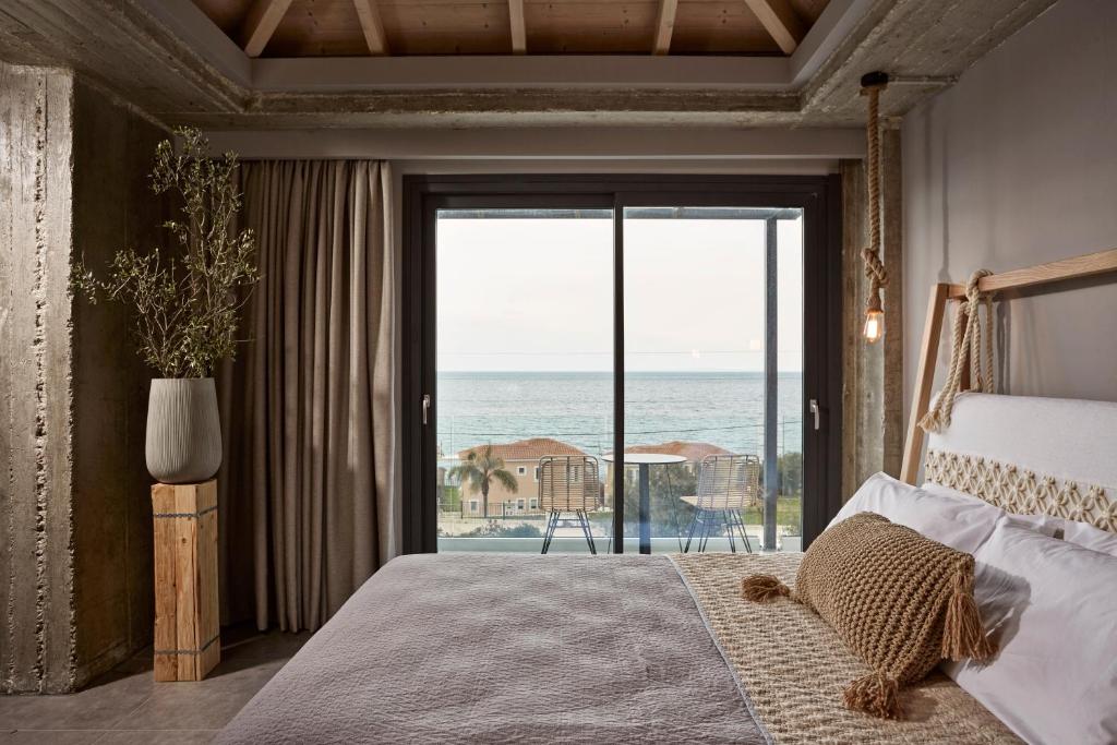 Villa Sea front photo 2