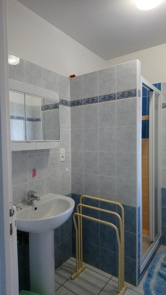Appartement en rez de chaussee de maison photo 4