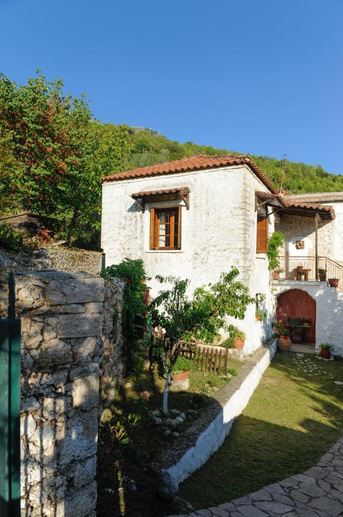 The old stone house photo 2