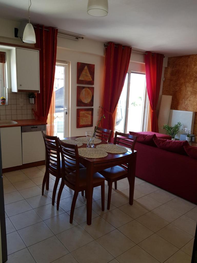 'Seaside Paradise' Elegant Apartment in Nea Makri photo 4