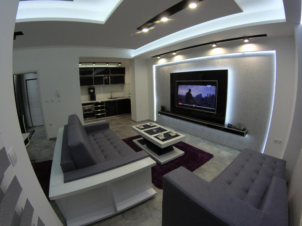 Grey apartment photo 2