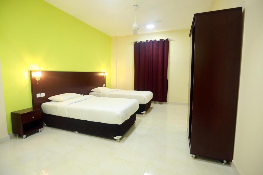 Апартаменты (Two Bedroom Apartment without Living Room), Al Dhiyafa Palace Hotel Apartments