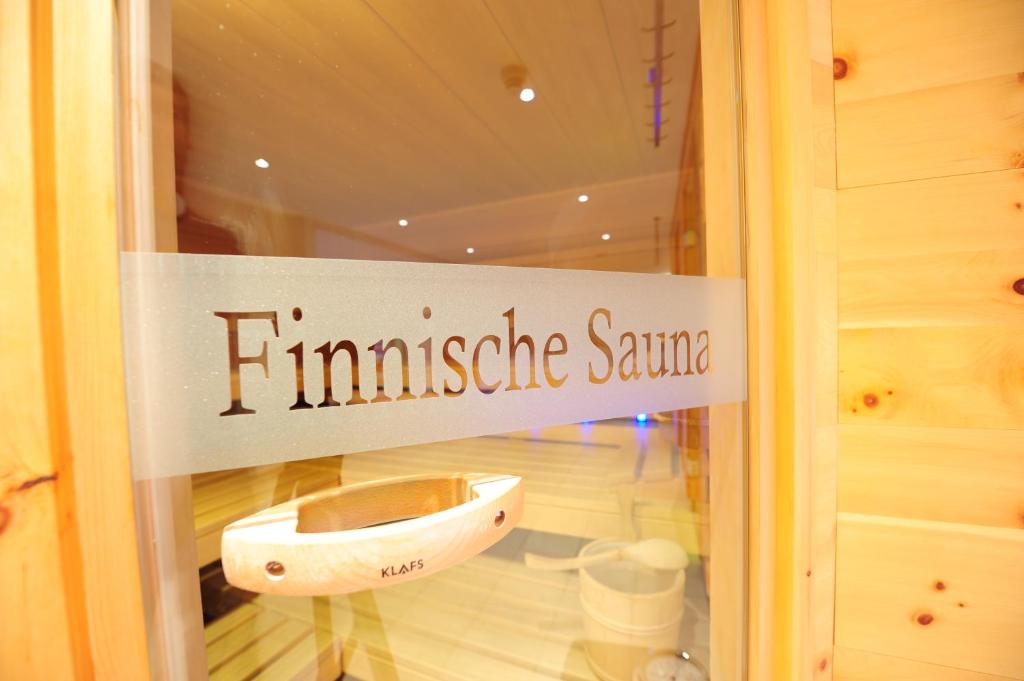 Country Wellnesshotel Bündnerhof photo 4