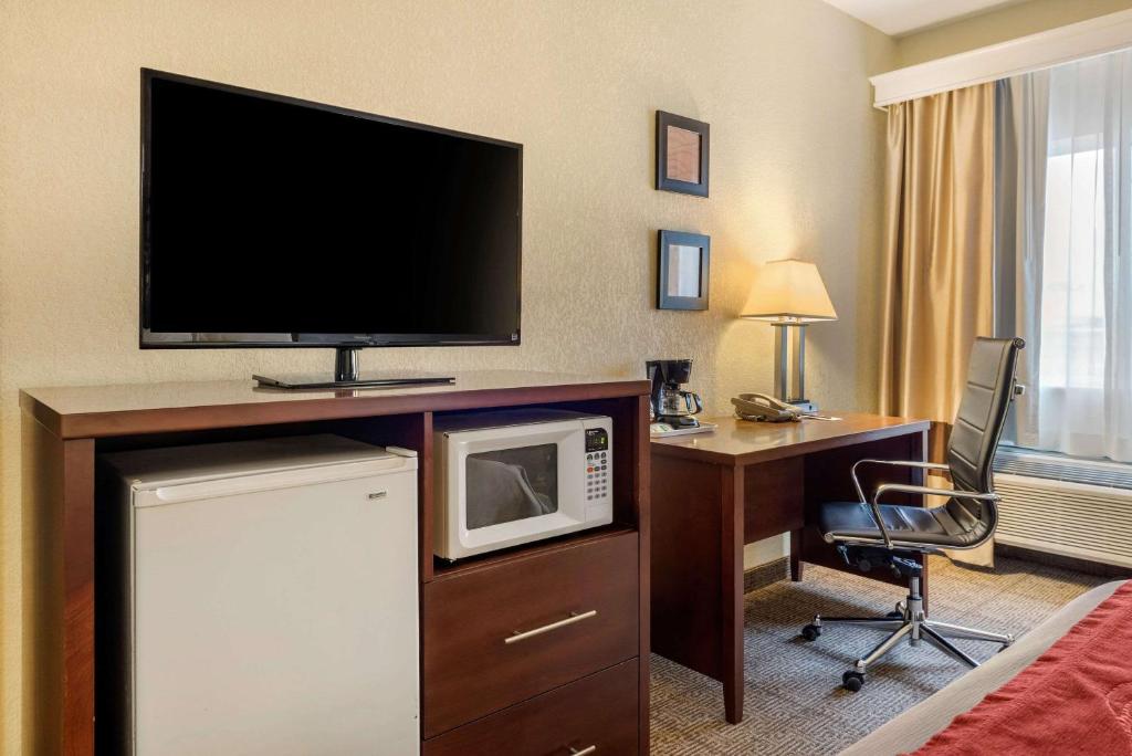 Comfort Inn Warren I-69 photo 3