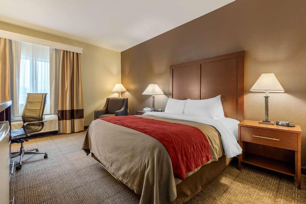 Comfort Inn Warren I-69 photo 2