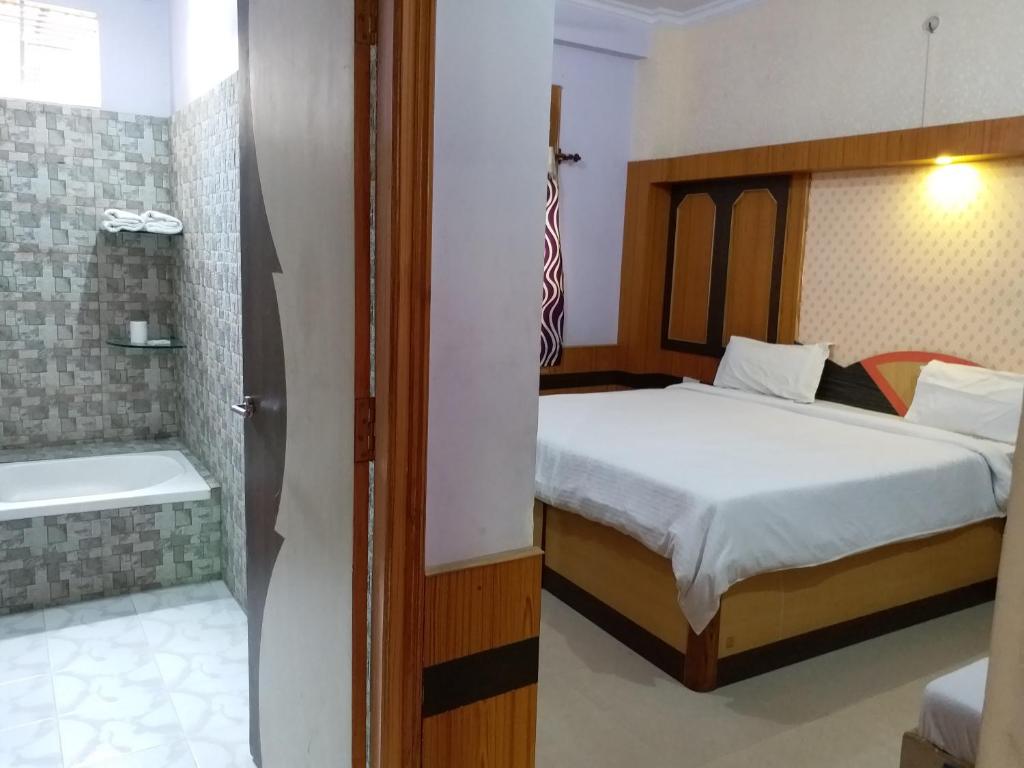 Двухместный (Двухместный номер Делюкс с 1 кроватью), HOTEL HAIFA