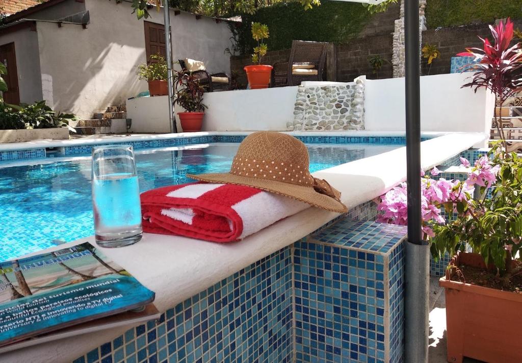 El Mirador Suites and Lounge photo 1