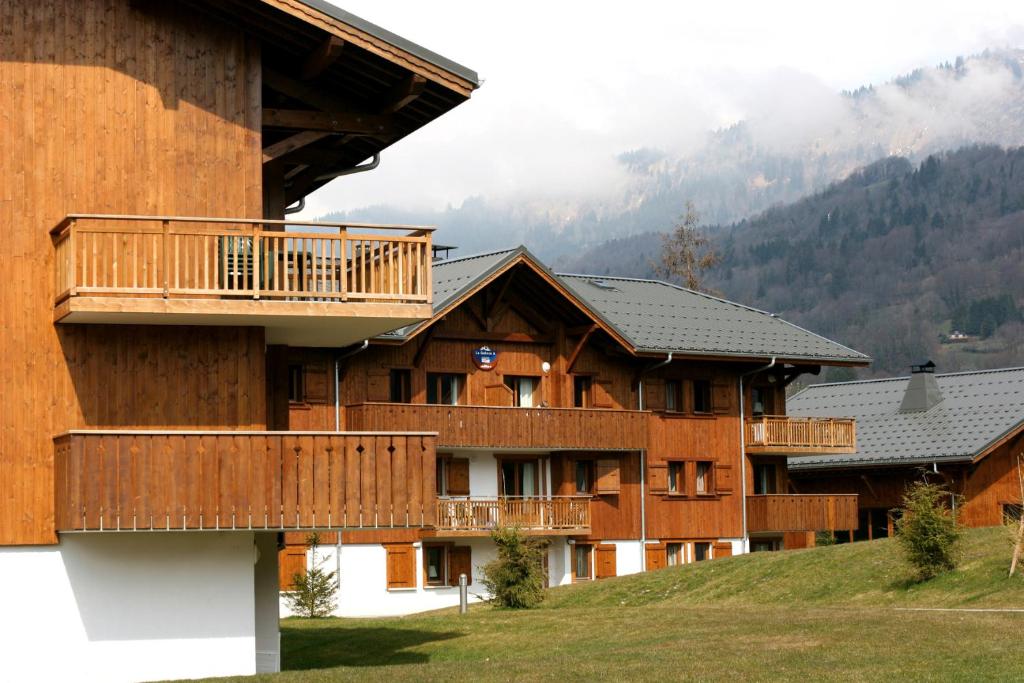 Lagrange Vacances Les Fermes de Samoëns photo 2