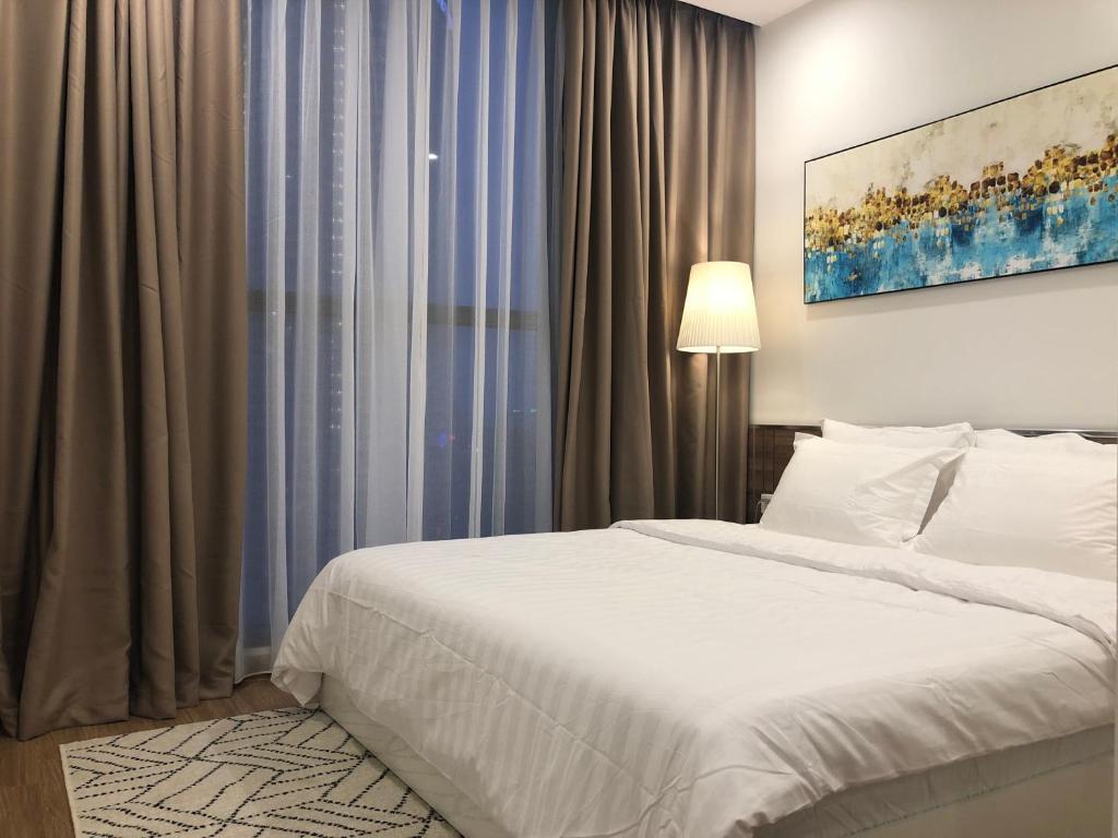 Luxury Condotel 2BR/30F Vinhomes Skylake Keangnam