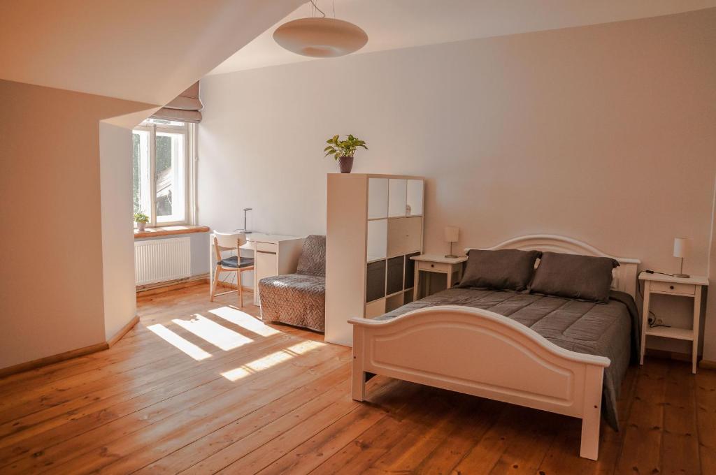 Castle Park Apartment with sunset veranda photo 4