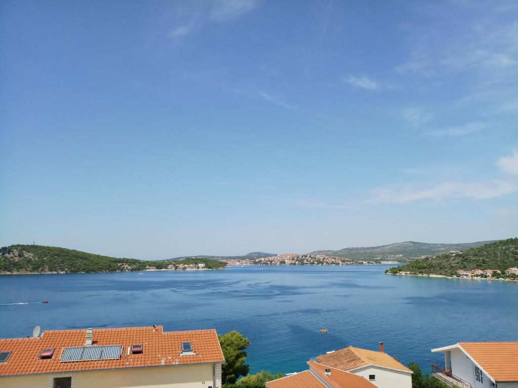 Holiday Apartment Lucic - SEA VIEW - Peaceful - Family Friendly - Near Beach photo 1